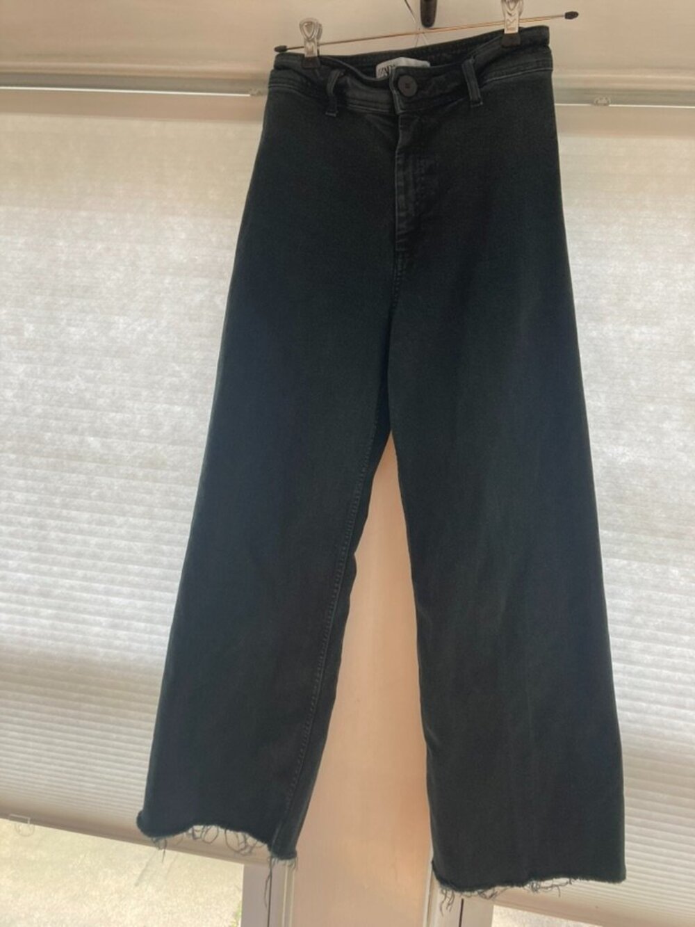 Zara high-rise black jeans size 4 - Picture 4 of 7